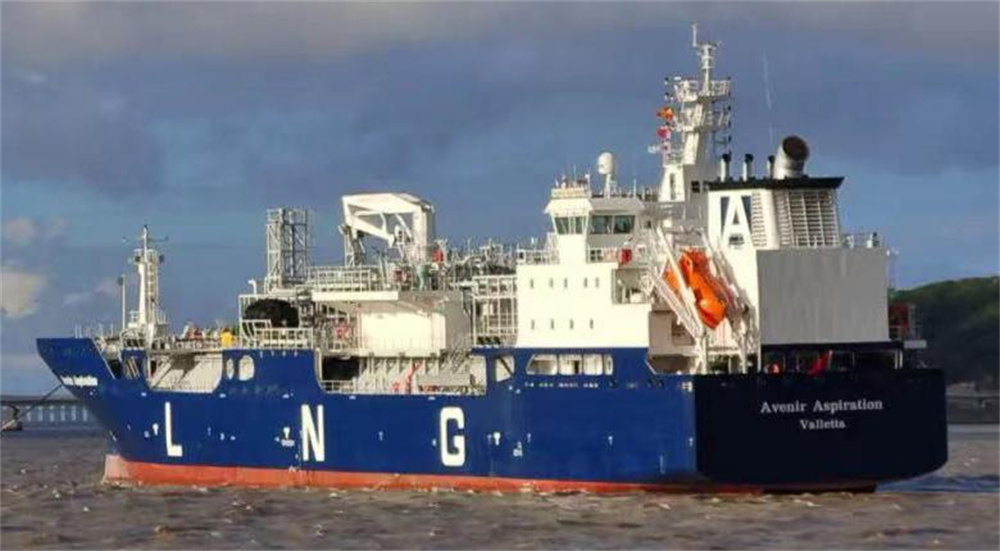 7500立方LNG运输加注船